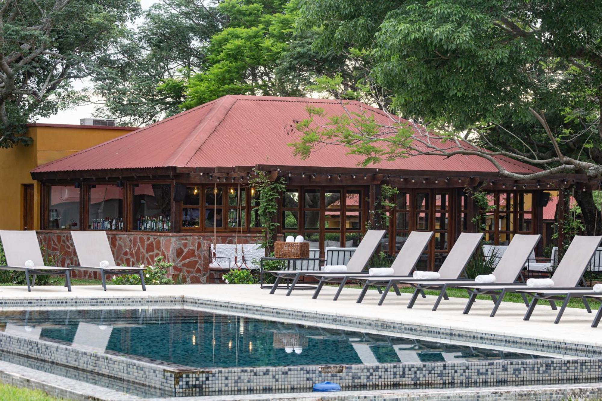 Hotel Transito